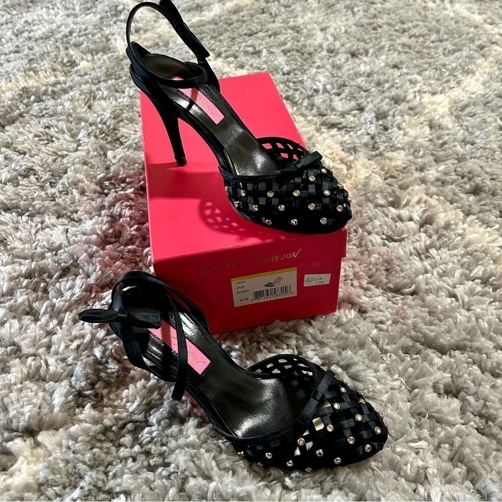 Betsey Johnson Jace Caged Heels in Black‎ sz 5.5